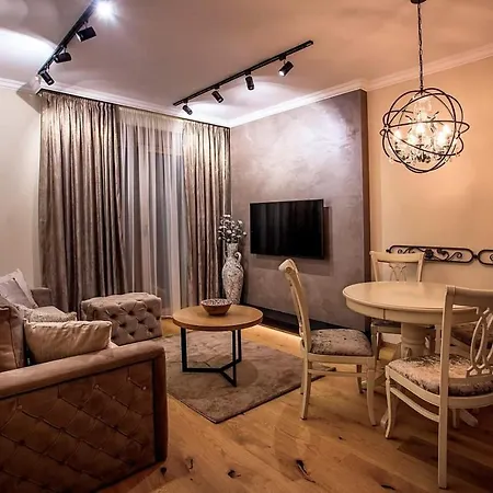 As - Sa Garazom Zlatibor