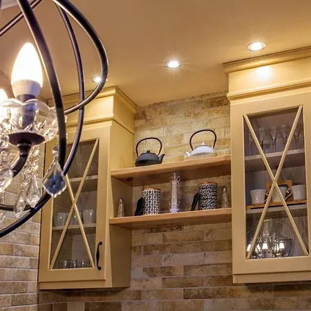 As - Sa Garazom * Zlatibor