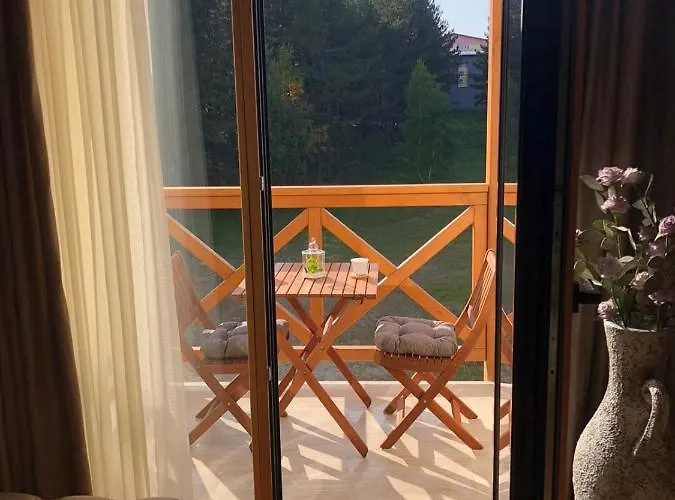 As - Sa Garazom Apartamento