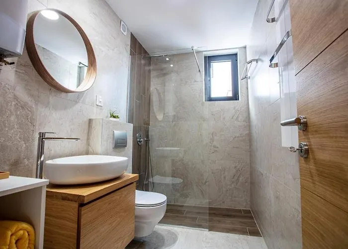 As - Sa Garazom Apartamento